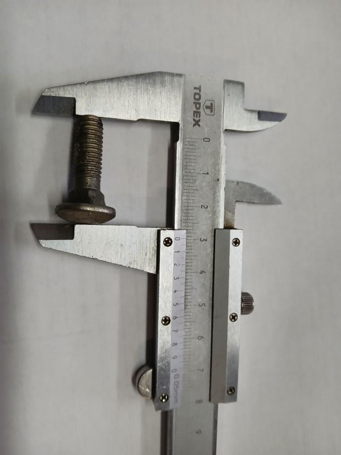 Болт с полукруглой головкой М 8х30 (20 кг )