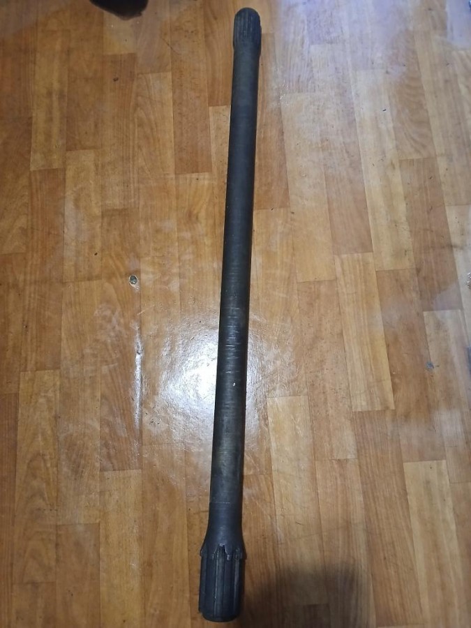 Вал-полуось 151.39.102-4 задний левый L-962мм Z 18/Z 8